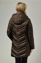 Load image into Gallery viewer, Brown Quilt Coat 0226-2441-62 - Junge
