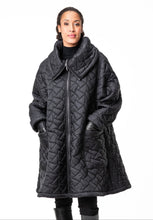 Load image into Gallery viewer, Black Quilted Coat - Aino

