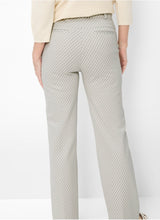 Load image into Gallery viewer, Lillyth Ecru Flared Trousers - Brax
