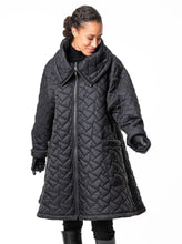Load image into Gallery viewer, Black Quilted Coat - Aino
