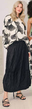 Load image into Gallery viewer, Black Seersucker Skirt - Noen
