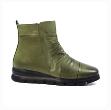 Load image into Gallery viewer, Florida Green Leather Boot - Lazy Dogz
