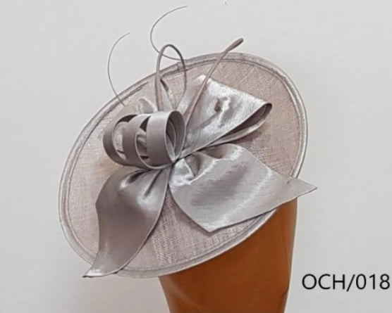 Disc with Bow OCH 018 - Hats