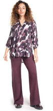 Load image into Gallery viewer, Black Taffeta Detail Trouser 835 150/99 - Doris Streich Winter 2026
