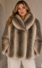 Load image into Gallery viewer, Fur Jacket GC21972  - Malissa J
