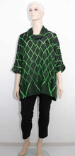 Load image into Gallery viewer, Green &amp; Black Tunic 250 221/74 - Doris Streich
