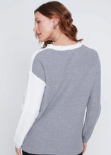 Load image into Gallery viewer, Grey &amp; White Jumper 2523064 - Coco Y Club
