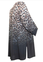 Load image into Gallery viewer, Leopard Print Long Blouse 238 159/82 - Doris Streich
