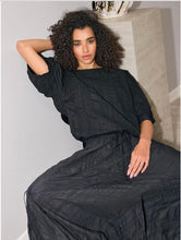 Load image into Gallery viewer, Black Seersucker Skirt - Noen
