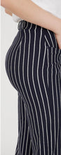 Load image into Gallery viewer, Navy &amp; White Crop - Laurie
