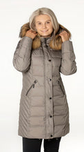 Load image into Gallery viewer, Quilted Coat - Danwear
