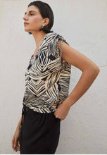 Load image into Gallery viewer, Black &amp; Cream Top - Paz Torras
