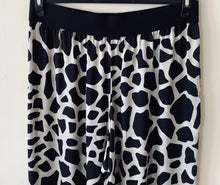 Load image into Gallery viewer, Giraffe Print Trousers - See You
