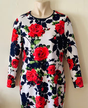 Load image into Gallery viewer, Roses Print Dress - Gina Bacconi
